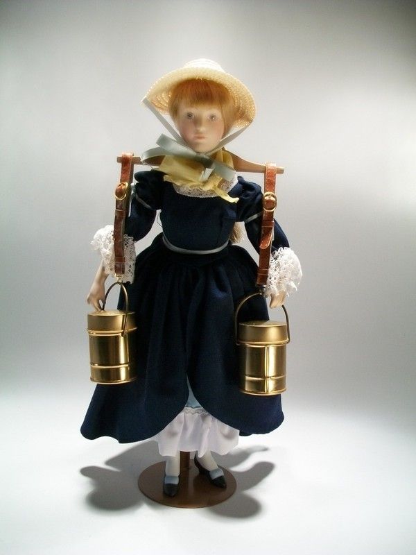 prix poupee en porcelaine